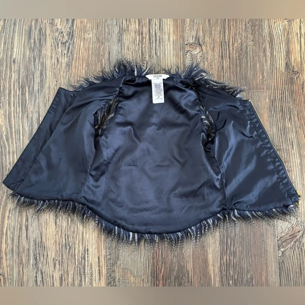 GUESS Kids Faux Fur Full Zip Vest Girls 3T Blue Tan Black Lined Logo Sleeveless